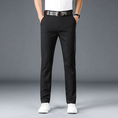 Klassische Hose für Männer mit hohem Stretch-Anteil