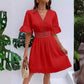 🔥50% DESCONTO 💥 Vestido chique com decote em V e detalhes em renda vazada | Estilo elegante e feminino para o dia a dia 👗✨