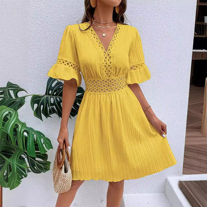 🔥50% DESCONTO 💥 Vestido chique com decote em V e detalhes em renda vazada | Estilo elegante e feminino para o dia a dia 👗✨