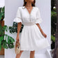 🔥50% DESCONTO 💥 Vestido chique com decote em V e detalhes em renda vazada | Estilo elegante e feminino para o dia a dia 👗✨