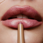 🔥 Promoção 🔥 50% DE DESCONTO – Caneta Delineador Labial com Peptídeos e Duas Pontas | Longa duração, hidratante & cores vibrantes